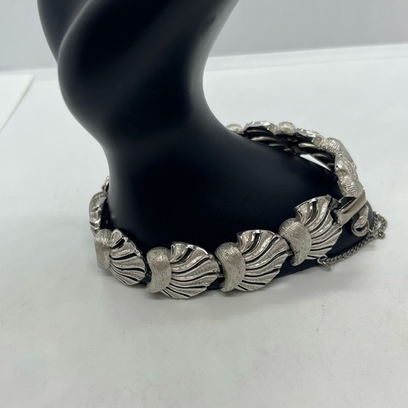 Puccini signed silver tone vintage shell shaped abstract bracelet - Picture 6 of 16